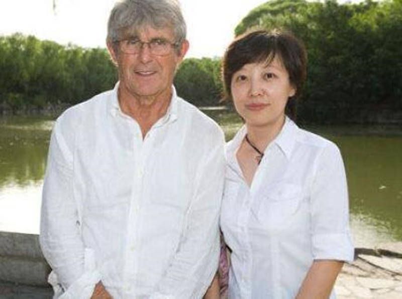 美女中出视频